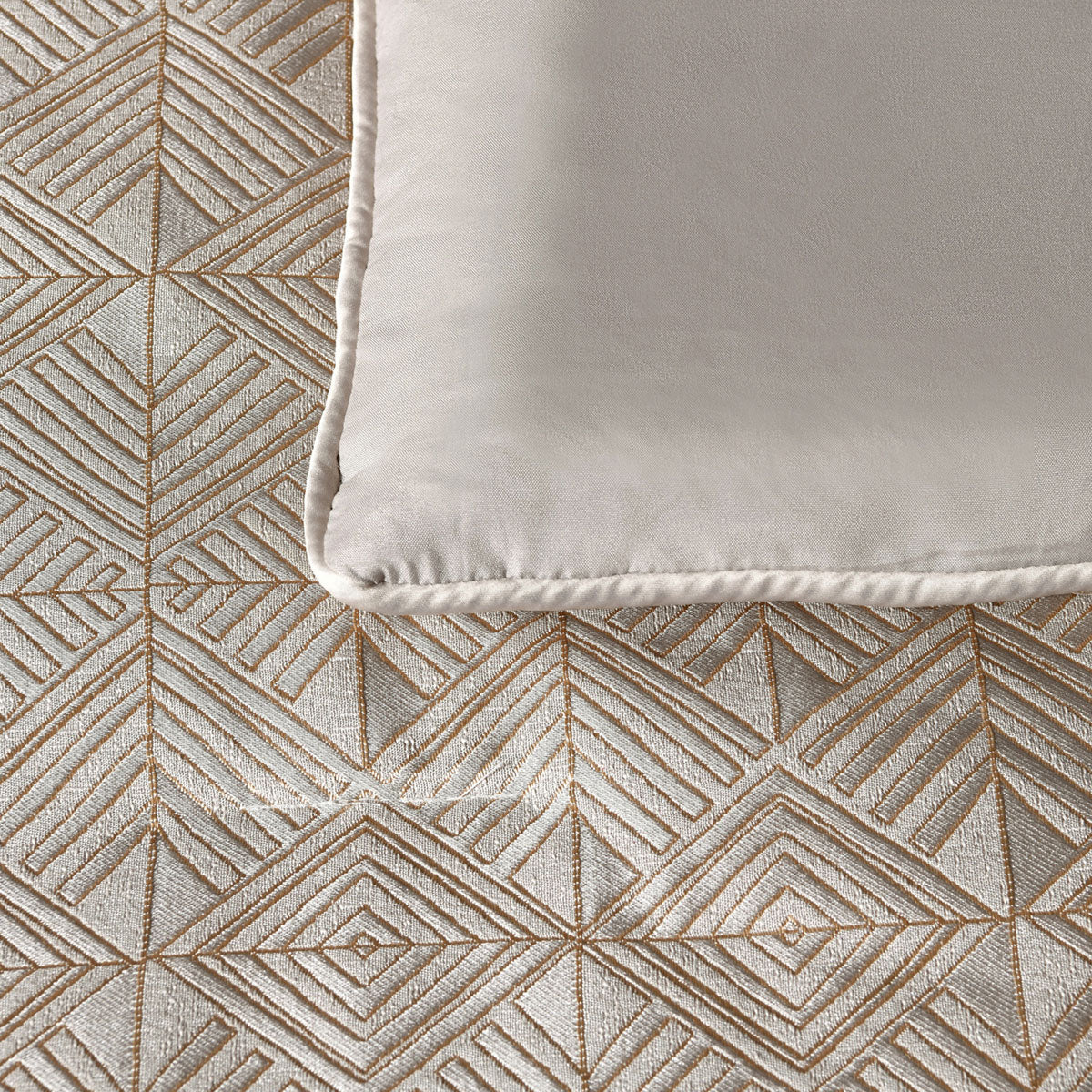 Bianca Bellagio Gold 6 Pcs Jacquard Geometric Comforter Set Super King