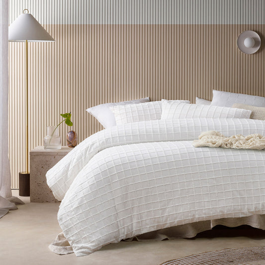 Vintage Design Homewares Parquet White Polyester Cotton Quilt Cover Set King